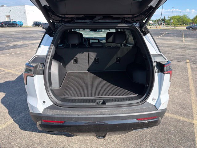 New 2026 Chevrolet Equinox RS w/ Convenience Package III AWD/4WD image 31