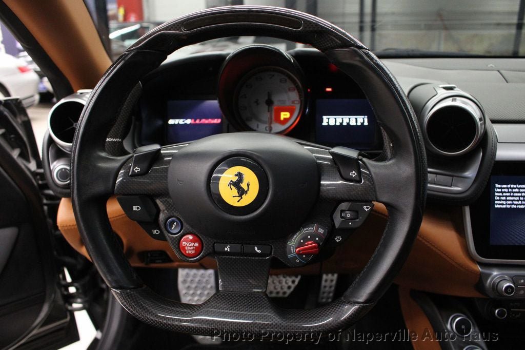Used 2017 Ferrari GTC4Lusso AWD/4WD image 21