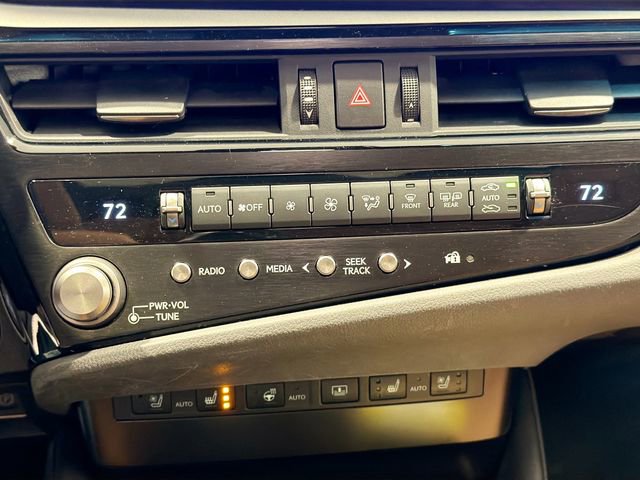 Used 2023 Lexus ES 300h Ultra Luxury image 12