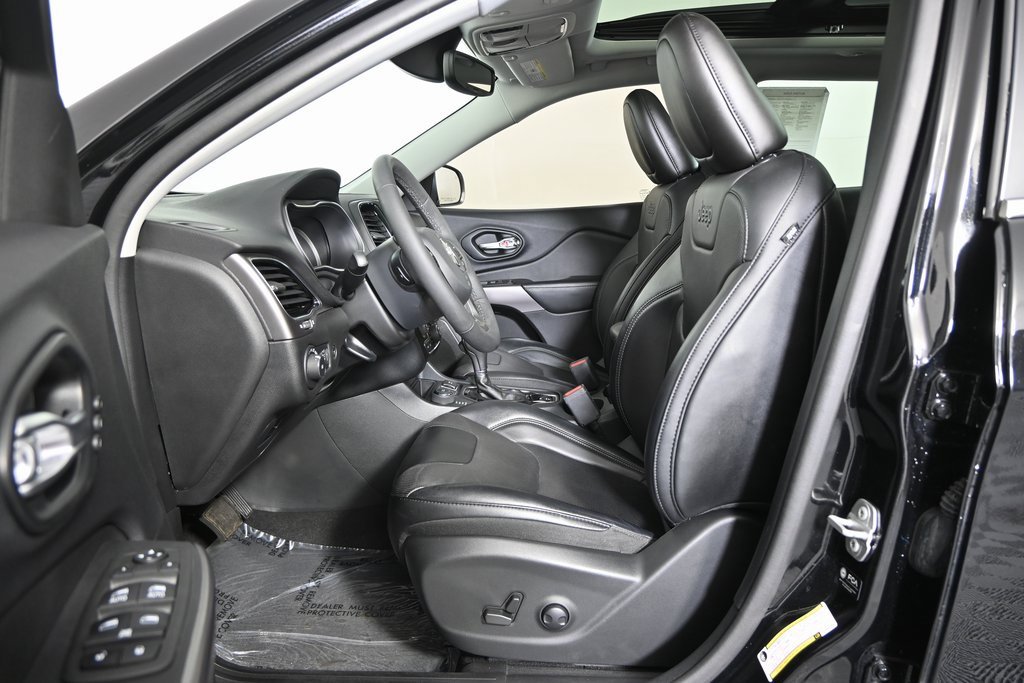 Used 2022 Jeep Cherokee Limited image 21