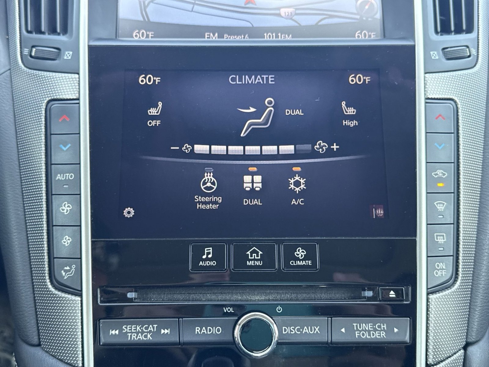 Used 2015 INFINITI Q50 Premium w/ Navigation Package image 21