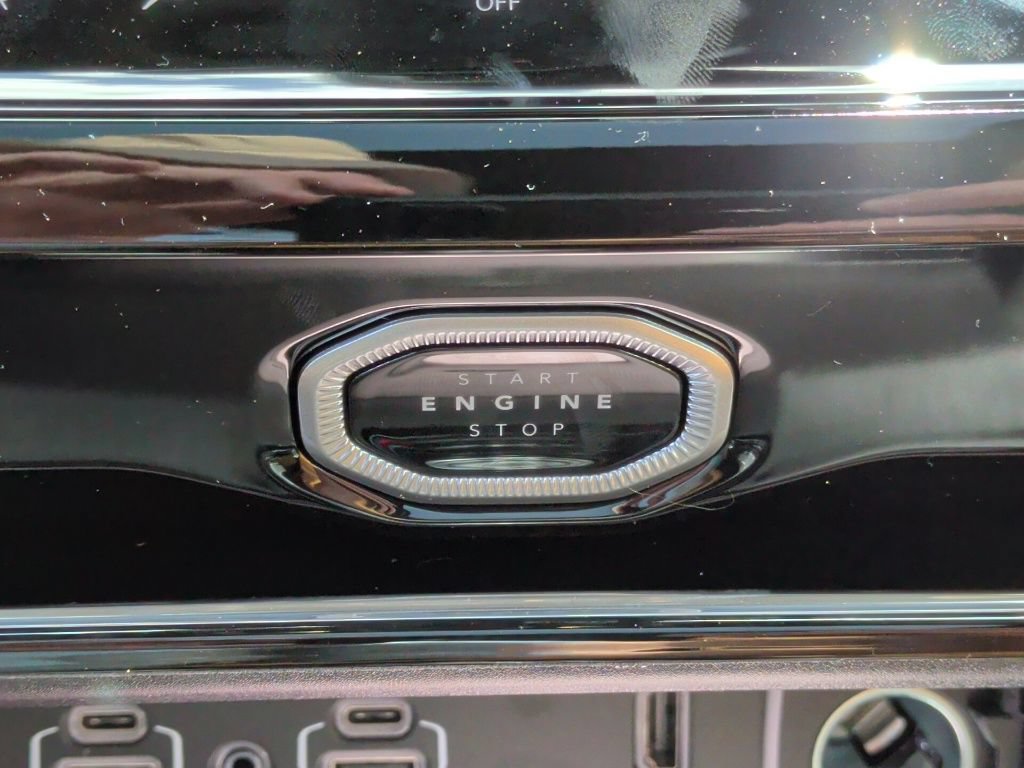 New 2026 Jeep Grand Cherokee L Summit w/ Obsidian Package AWD/4WD image 25
