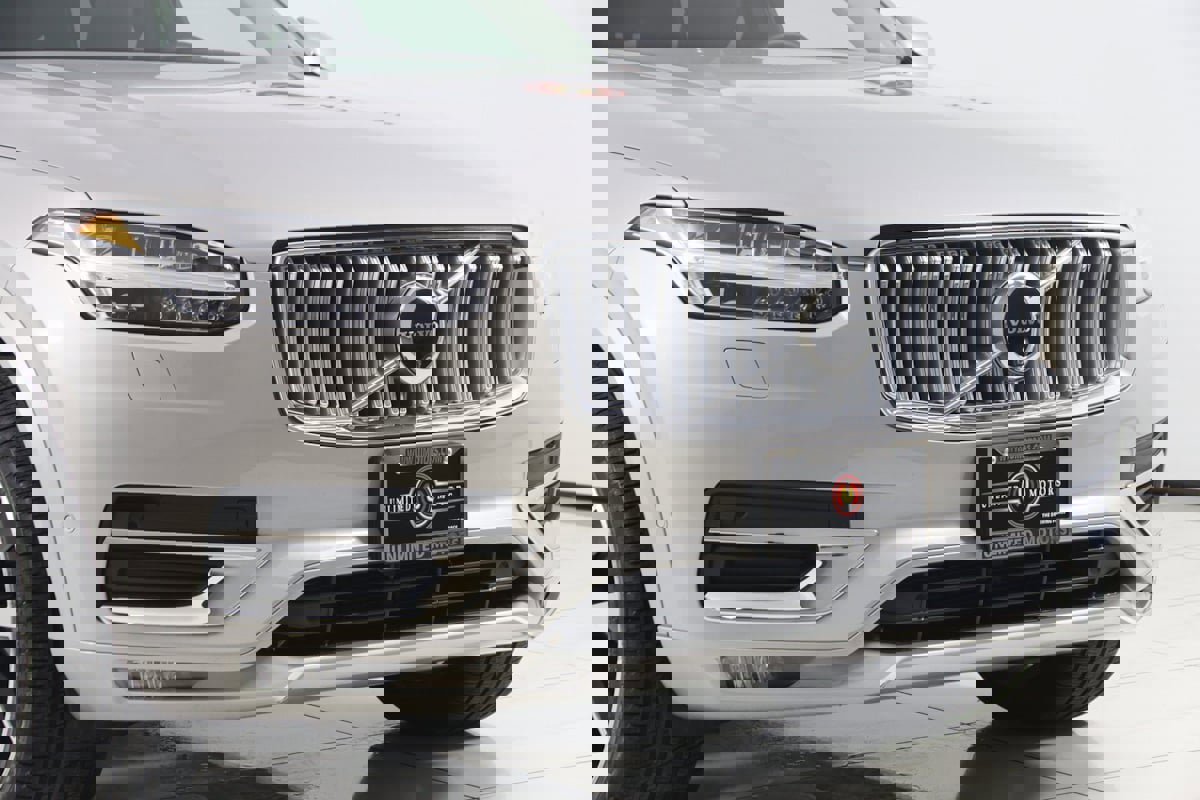 Used 2024 Volvo XC90 B5 Plus image 41
