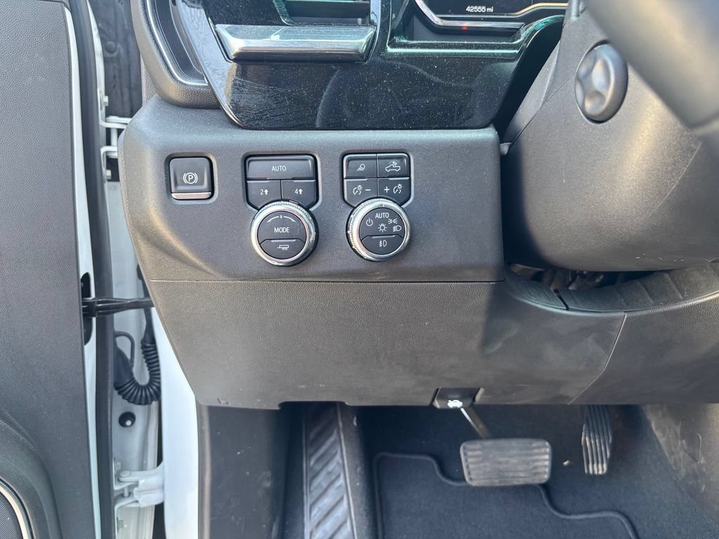 Used 2025 GMC Sierra 1500 SLT w/ SLT Premium Package AWD/4WD image 24