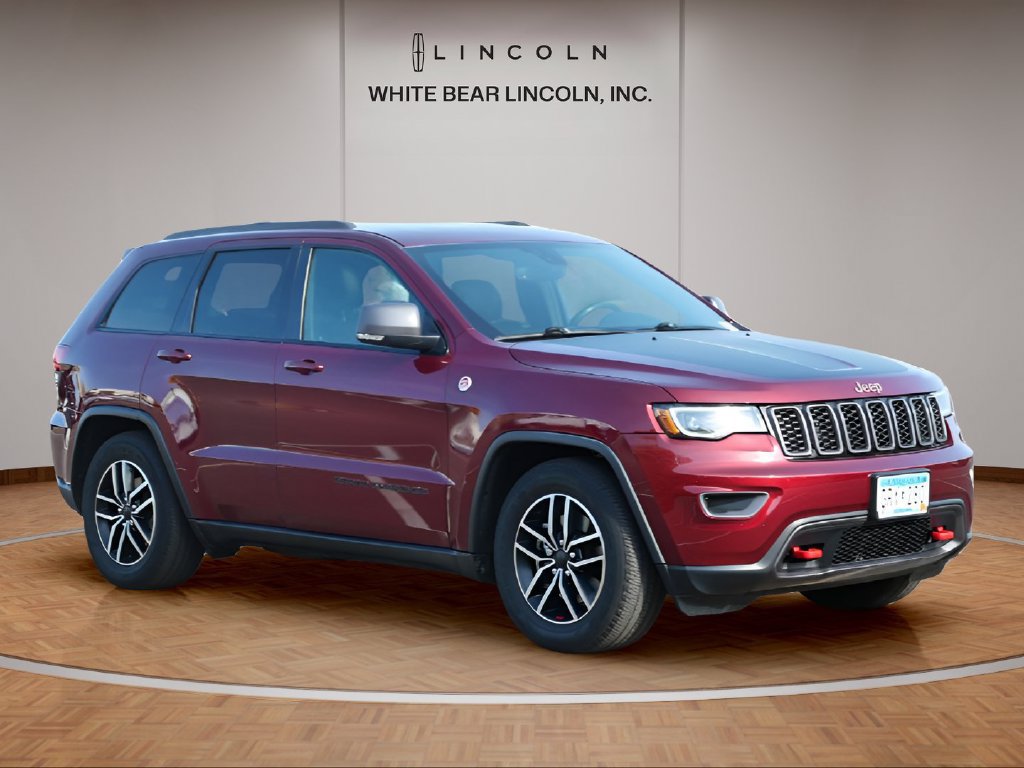 Used 2021 Jeep Grand Cherokee Trailhawk w/ Trailhawk Luxury Group AWD/4WD image 3