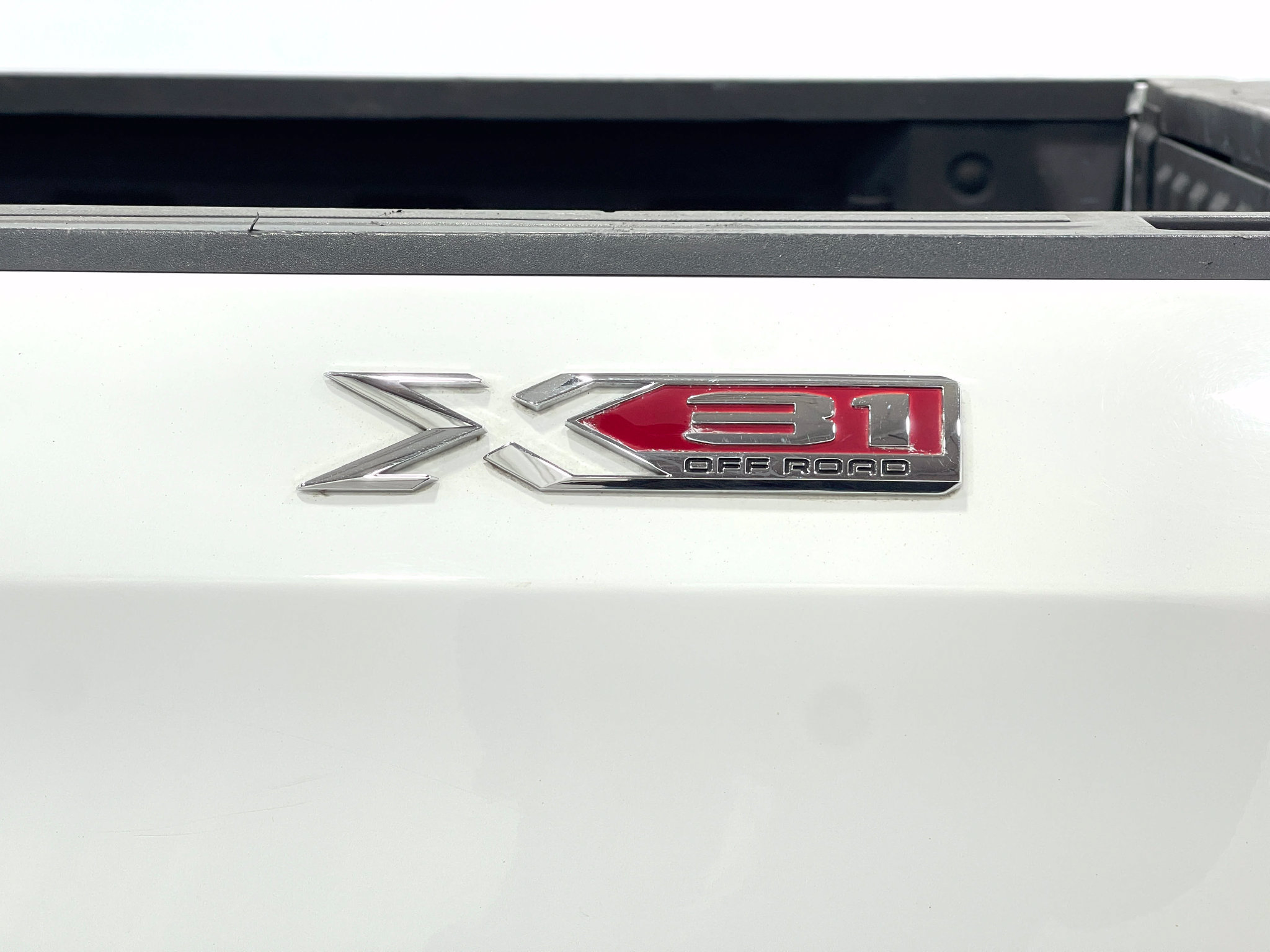 Used 2019 GMC Sierra 1500 SLT w/ SLT Premium Plus Package AWD/4WD image 41