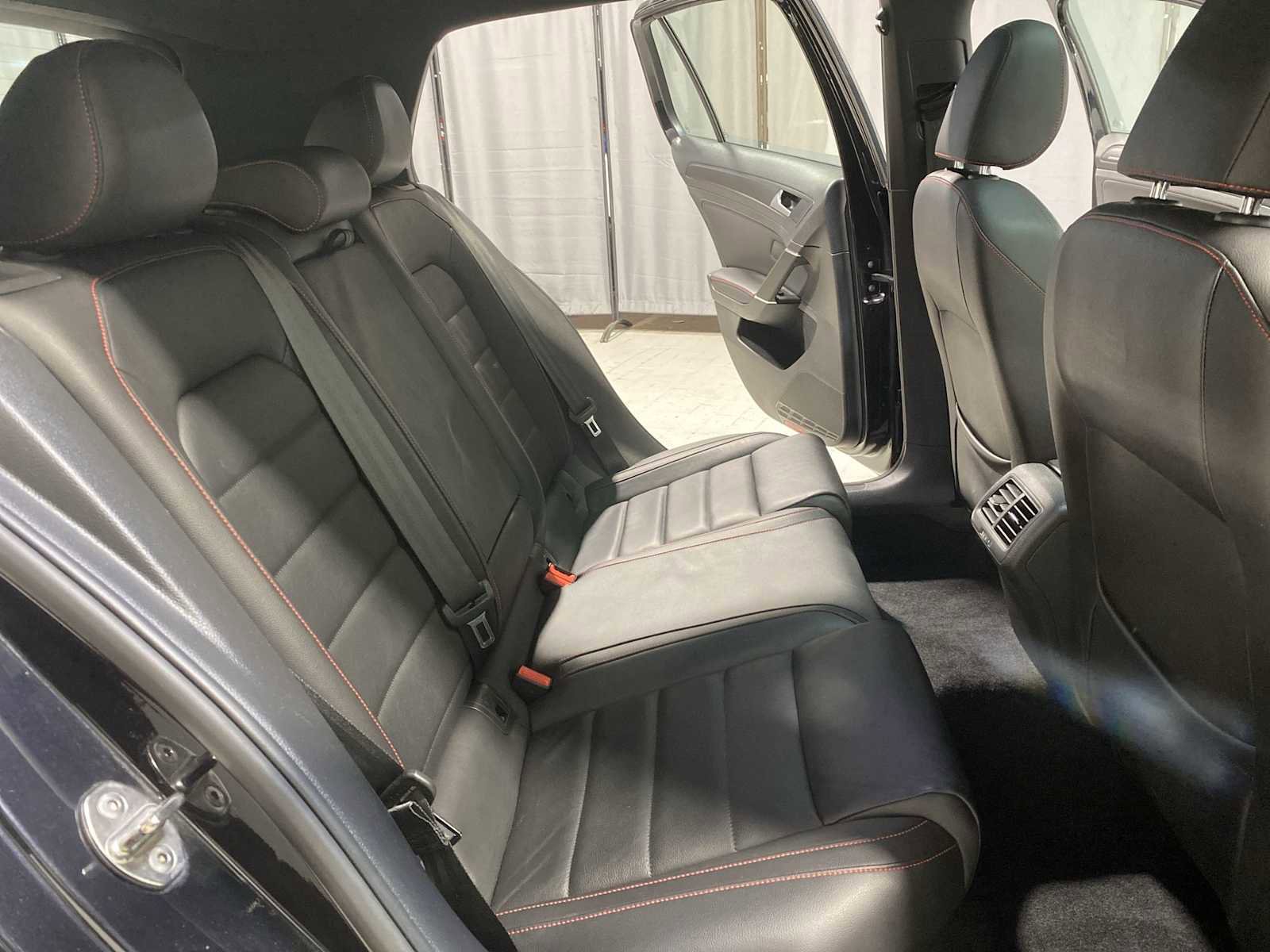 Used 2018 Volkswagen GTI SE w/ SE Leather Package image 13