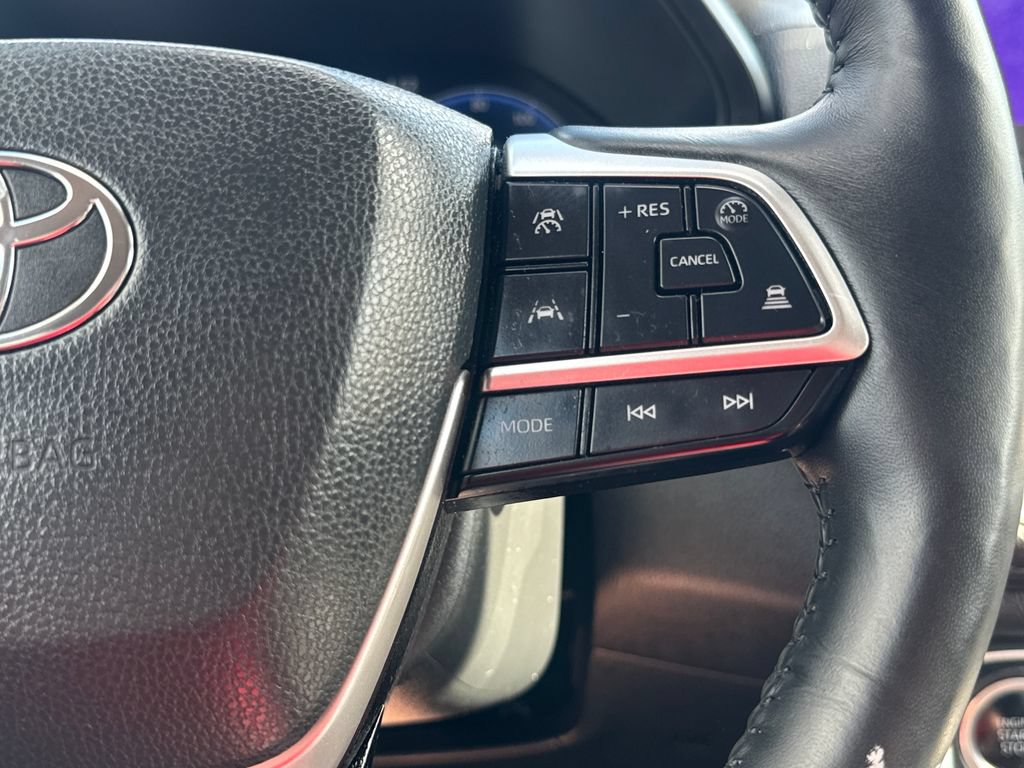 Used 2024 Toyota Grand Highlander AWD image 22