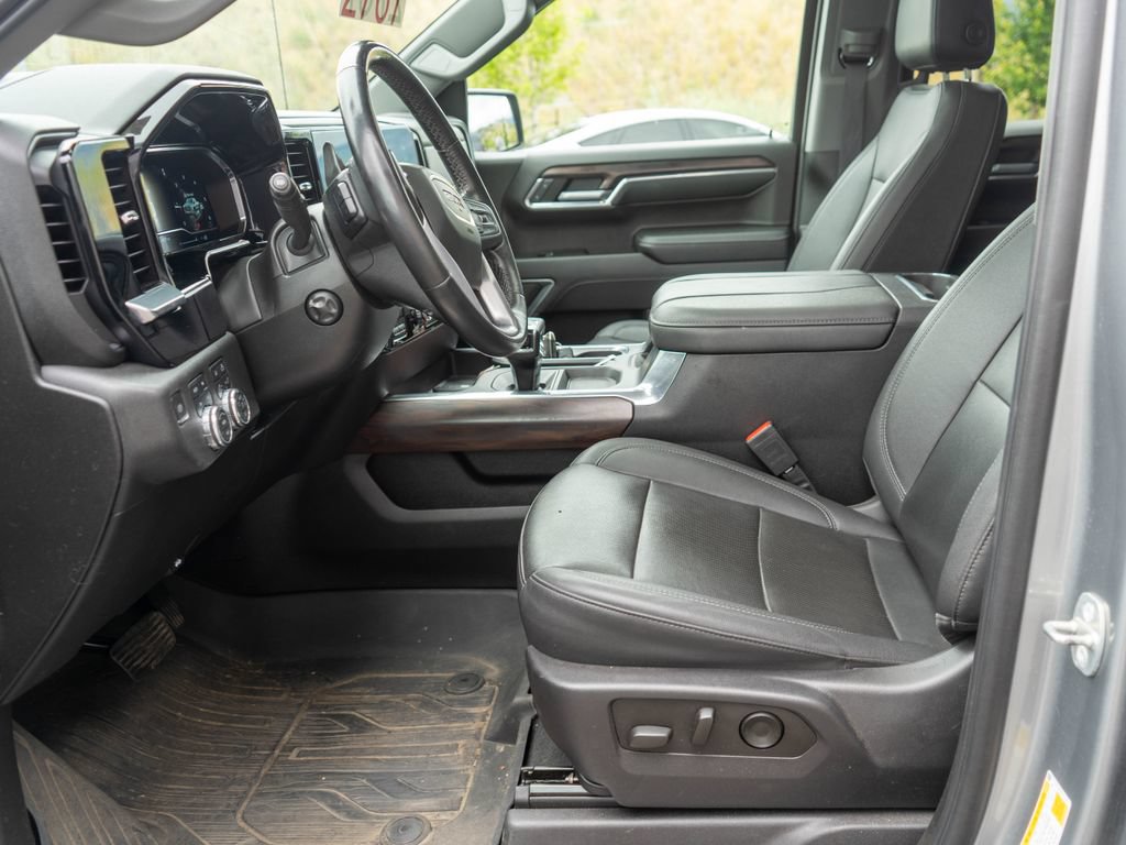 Certified 2023 GMC Sierra 1500 SLT w/ SLT Premium Plus Package AWD/4WD image 12