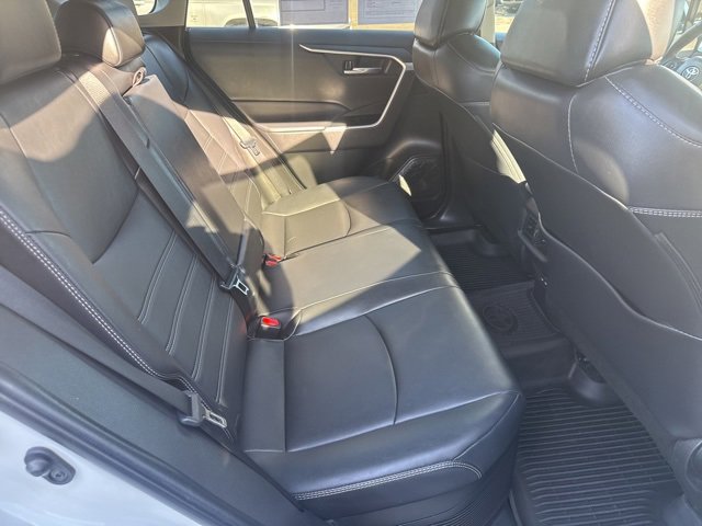 Used 2022 Toyota RAV4 XLE Premium image 29
