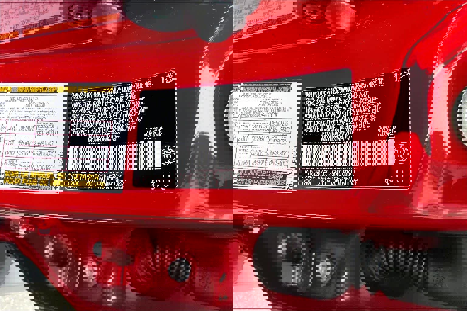 Used 2022 Toyota C-HR Limited image 33