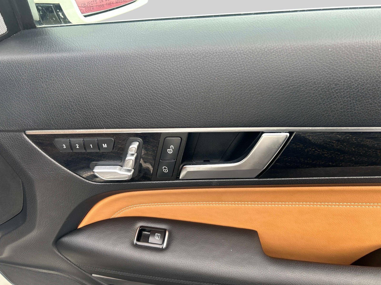 Used 2015 Mercedes-Benz E 400 4MATIC Coupe image 16