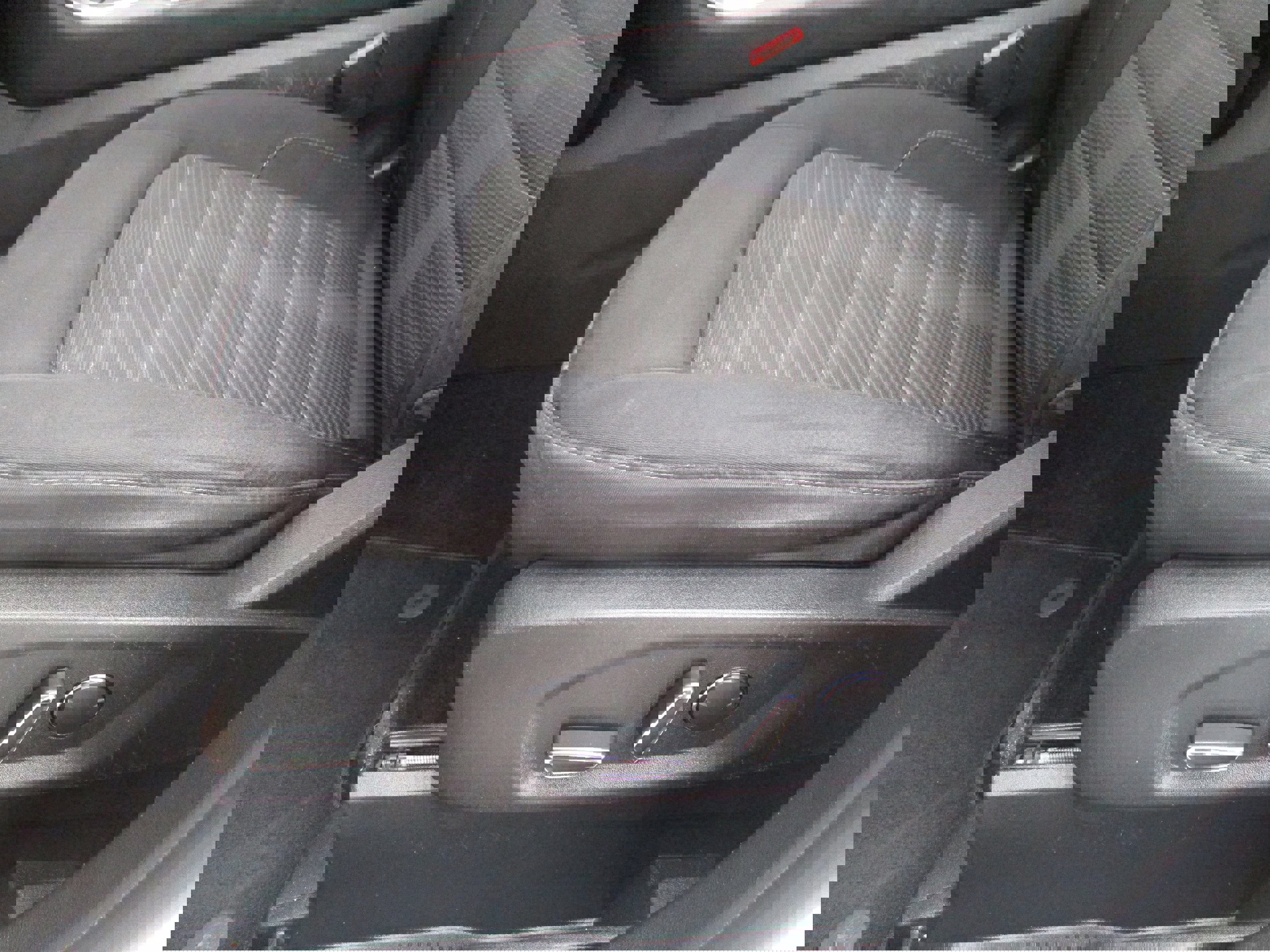 Used 2017 Ford Edge SEL image 11