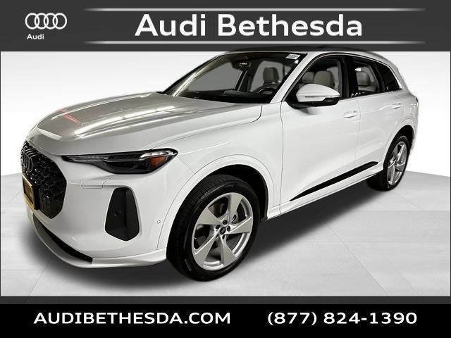 Certified 2025 Audi Q5 Premium Plus w/ Premium Plus AWD/4WD image 3