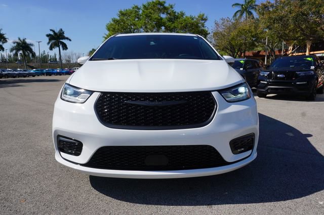 Used 2023 Chrysler Pacifica Touring-L w/ S Appearance Package image 23