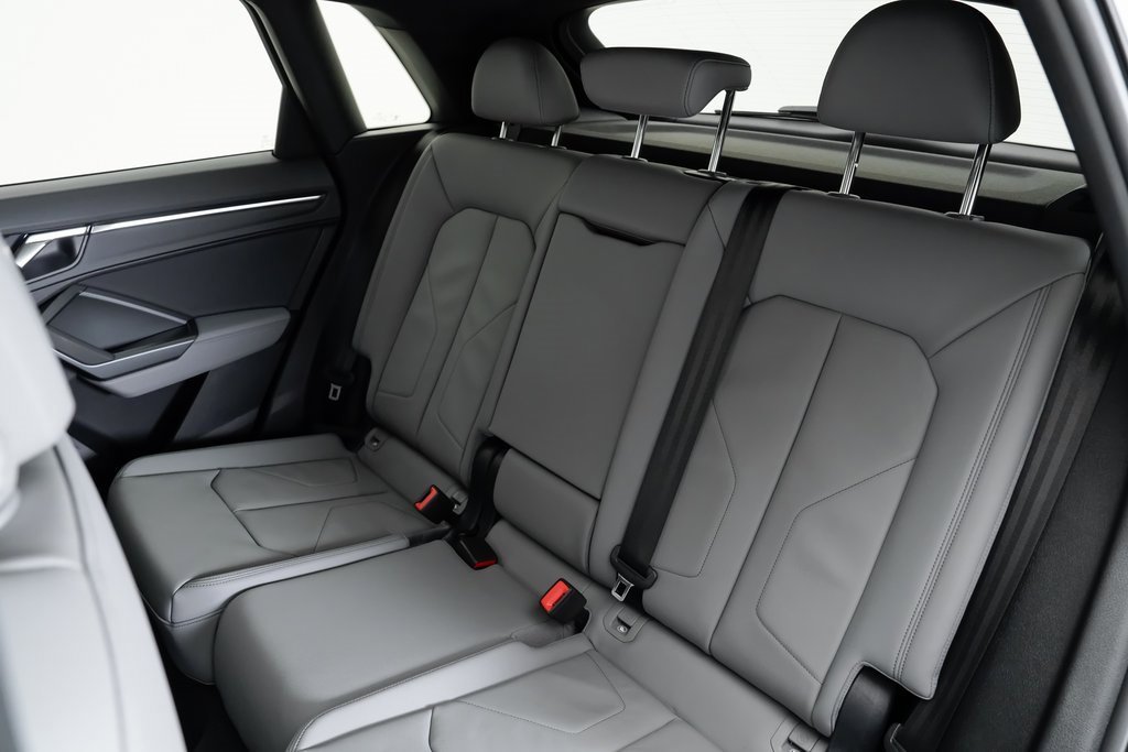 Certified 2024 Audi Q3 2.0T Premium image 28