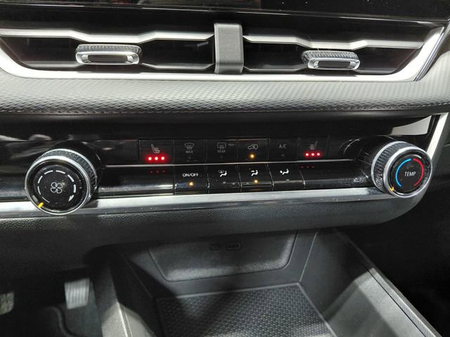 Used 2025 Chevrolet Equinox LT image 28