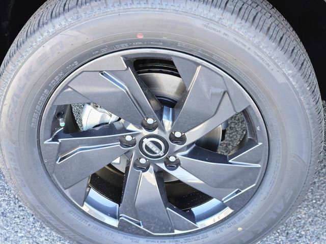 New 2026 Nissan Rogue SV FWD image 10
