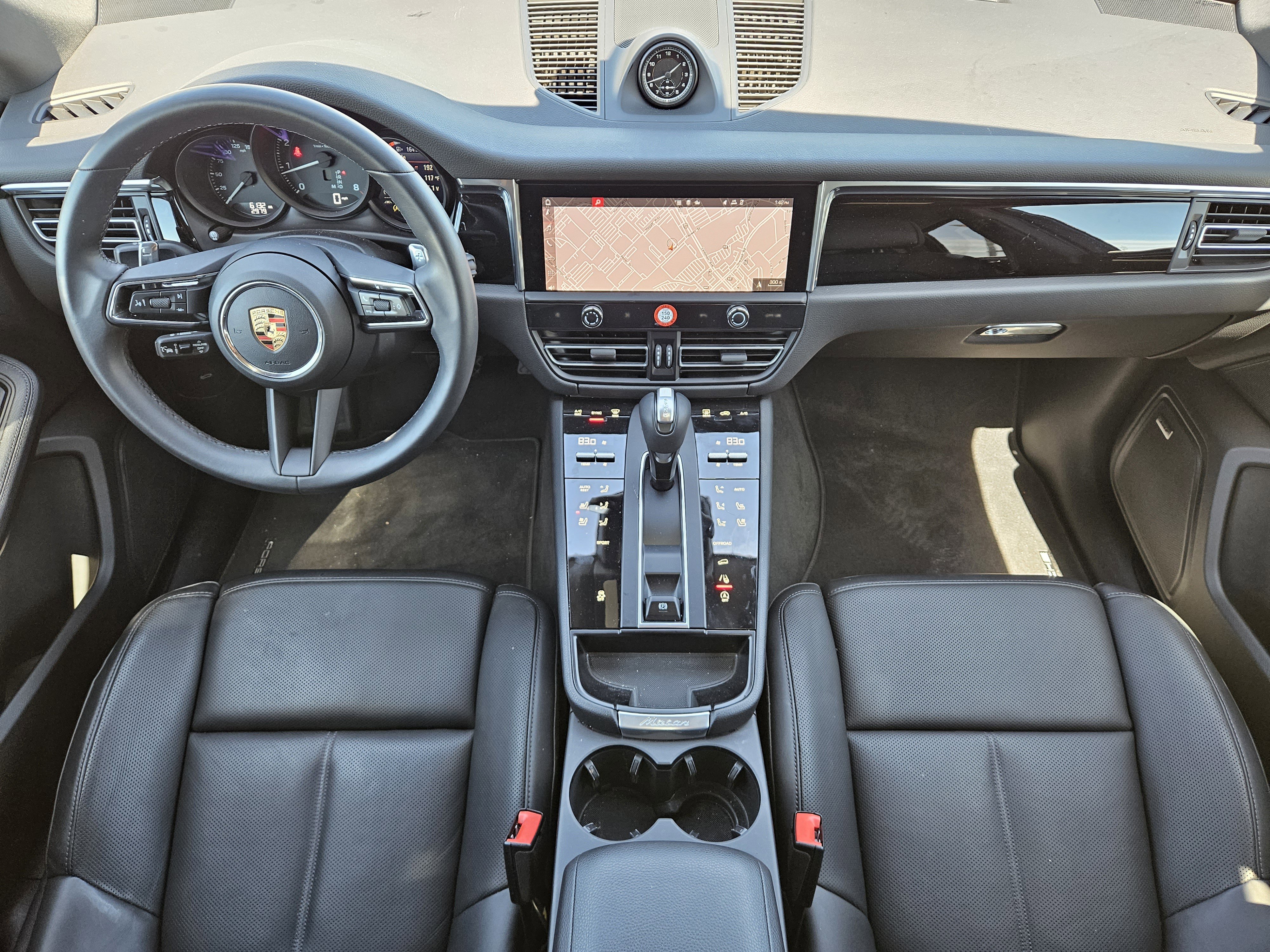 Used 2026 Porsche Macan image 24