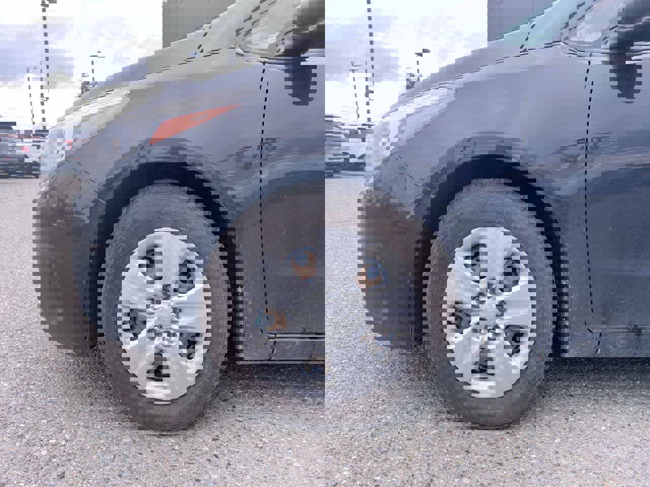 Used 2018 Kia Forte LX image 11