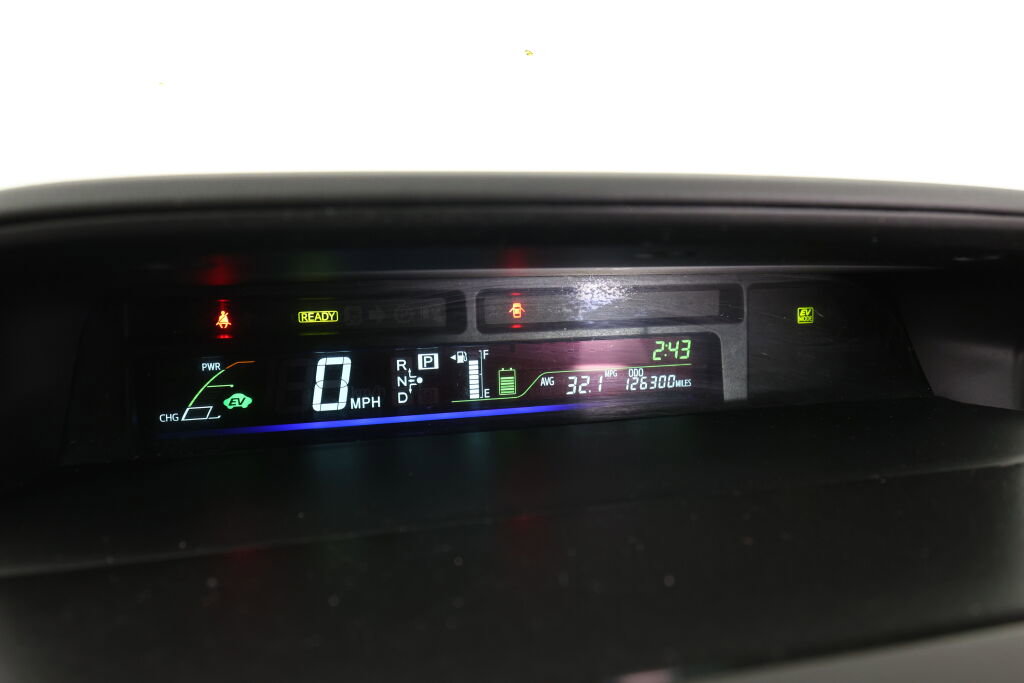 Used 2014 Toyota Prius V Two image 29