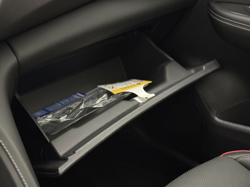 Used 2023 Buick Envision Essence w/ Sport Touring Package image 29