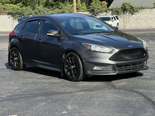 Used 2016 Ford Focus ST FWD image 7