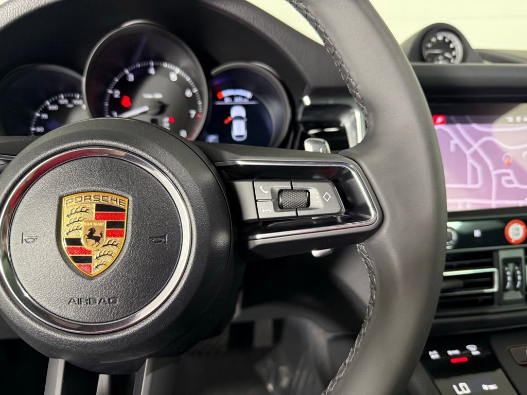 New 2026 Porsche Macan image 38