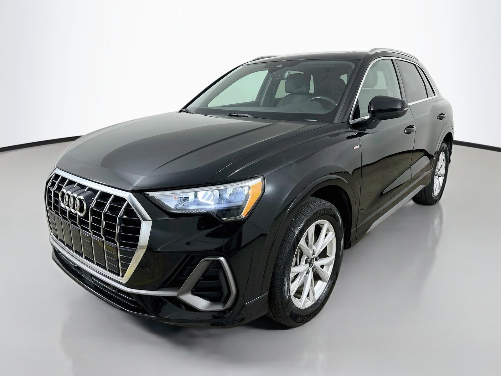 Used 2022 Audi Q3 2.0T Premium w/ Convenience Package