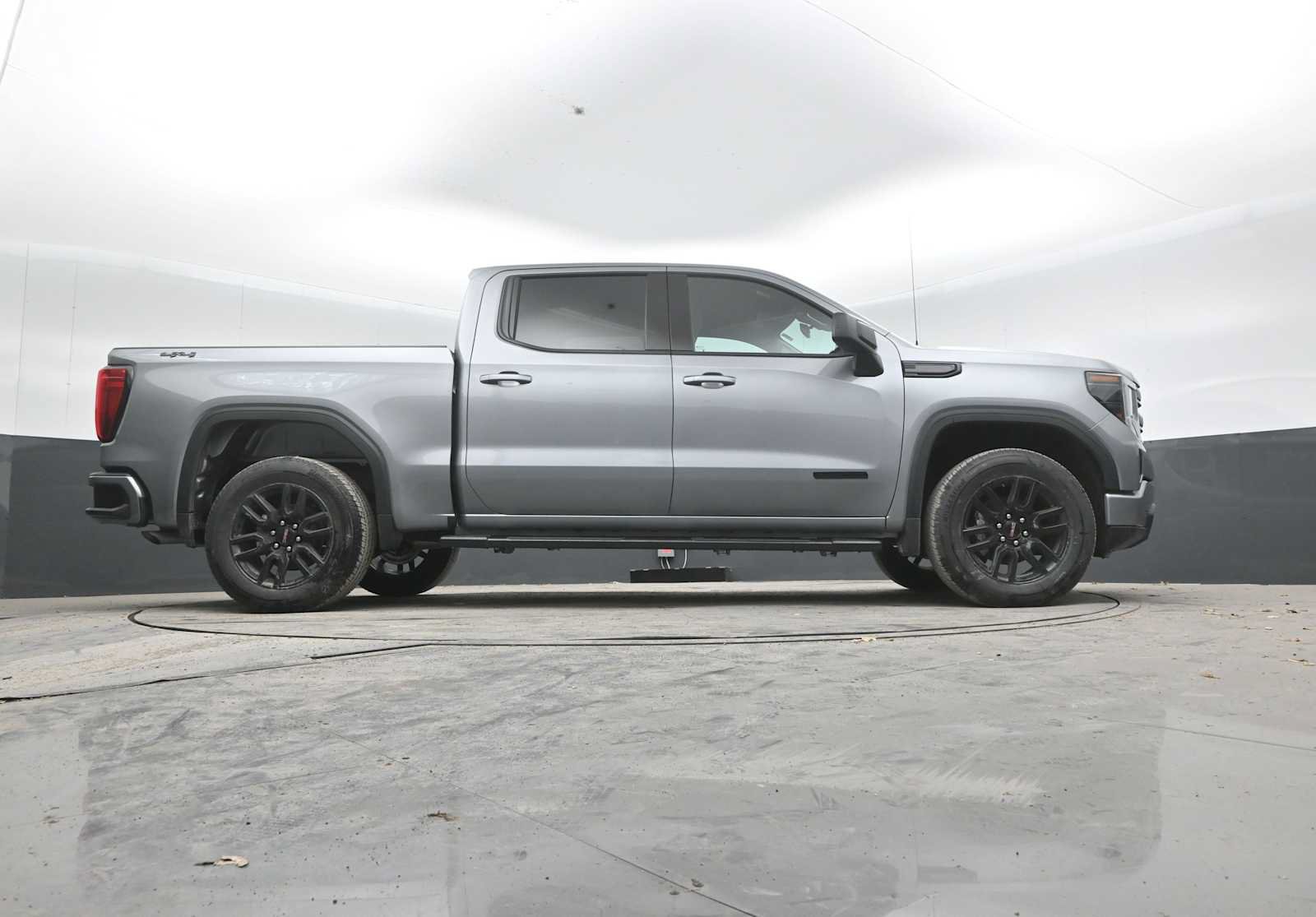 New 2026 GMC Sierra 1500 Elevation w/ LPO, Elevation Black Package AWD/4WD image 45