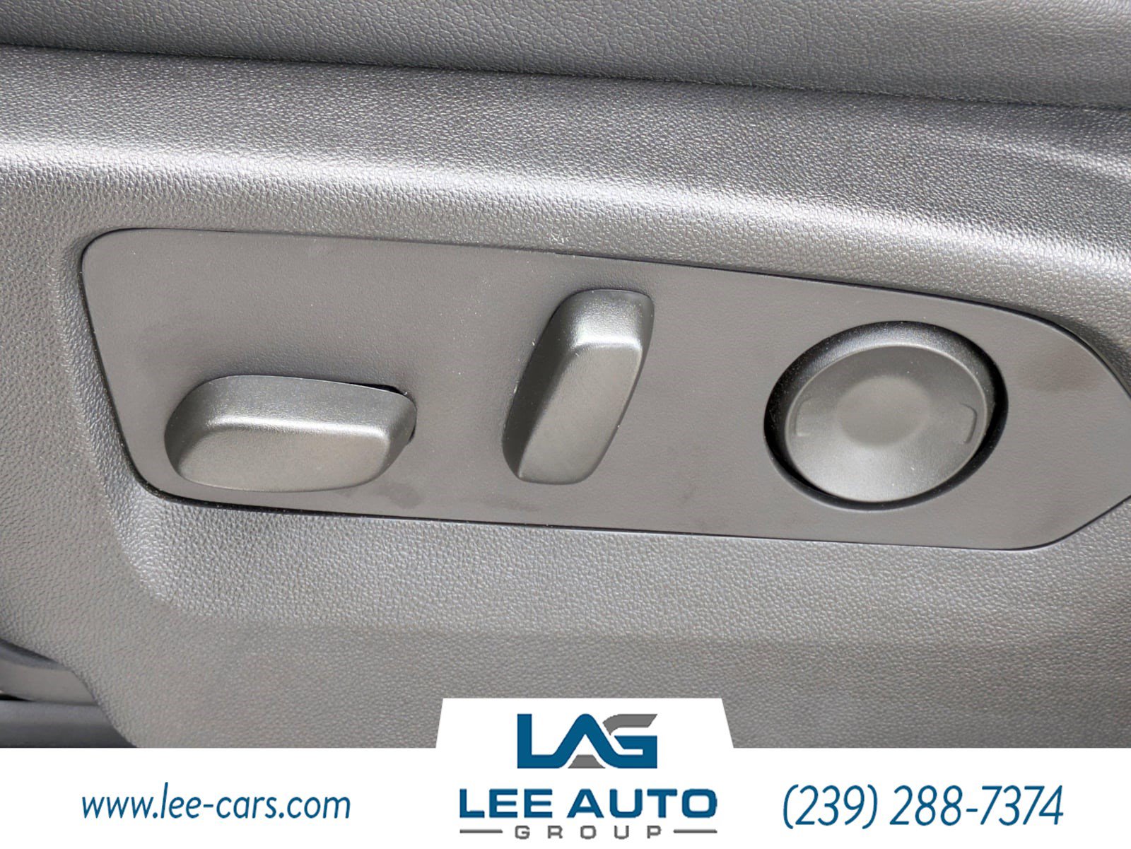 Used 2025 Chevrolet Silverado 1500 LTZ AWD/4WD image 17