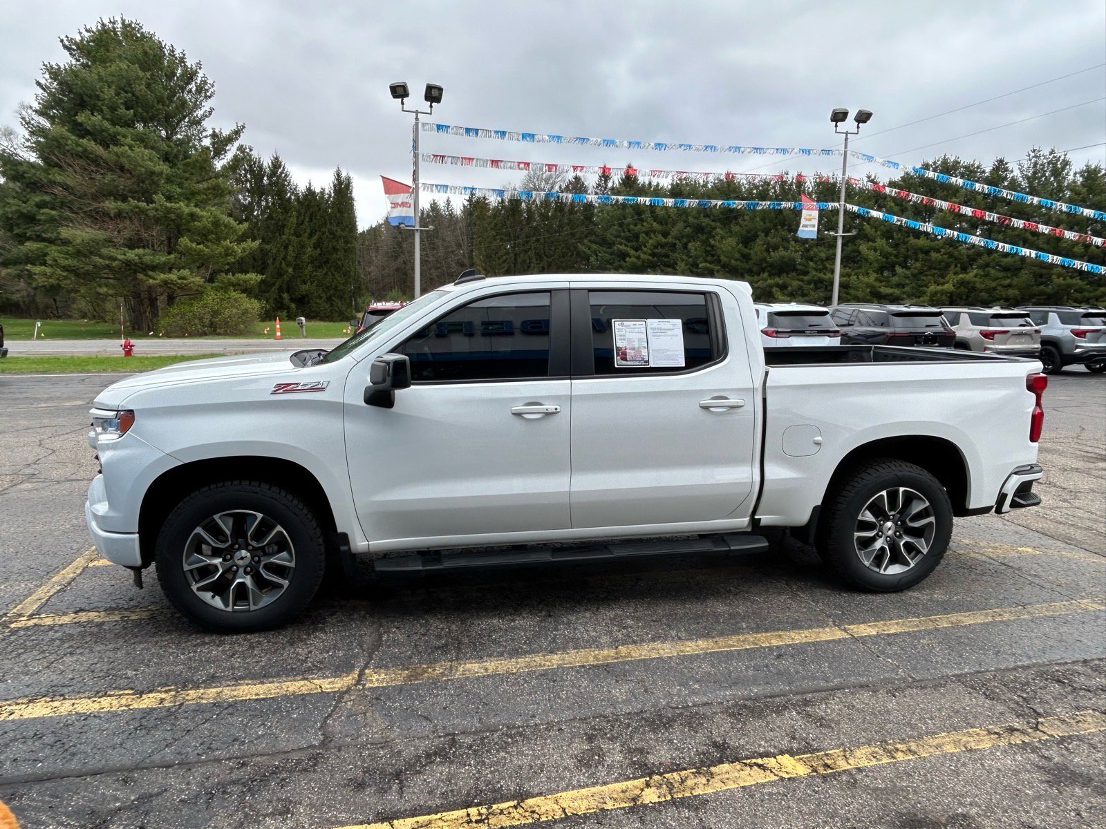 Used 2022 Chevrolet Silverado 1500 RST AWD/4WD image 1