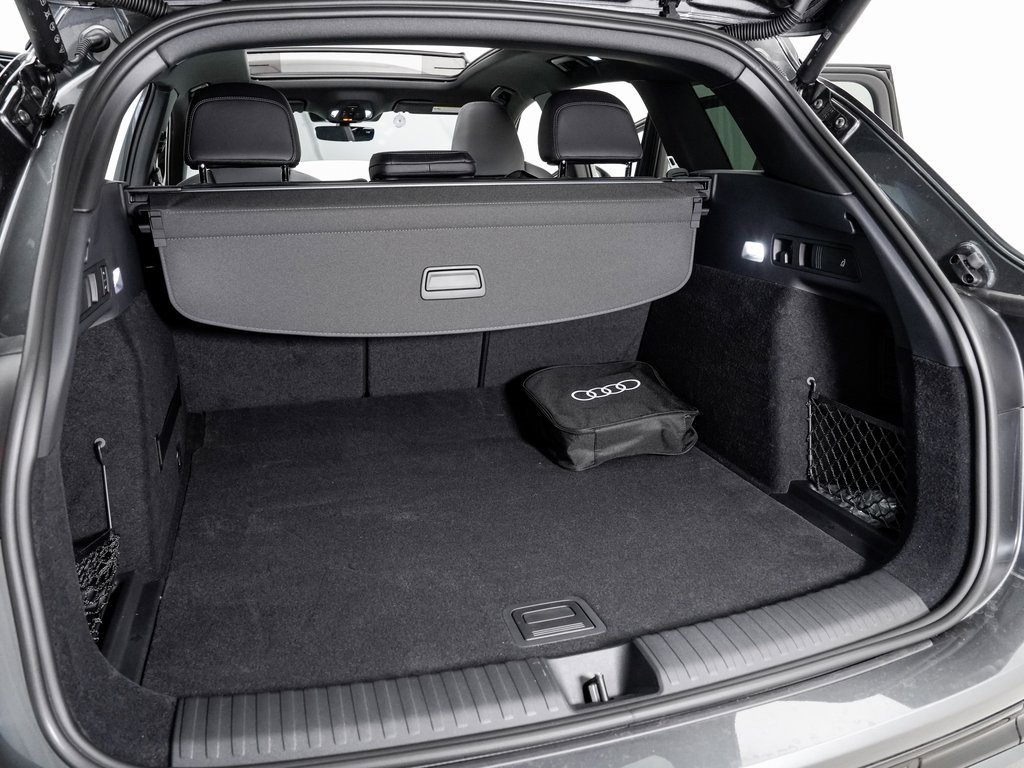 New 2025 Audi SQ6 e-tron Premium Plus image 23