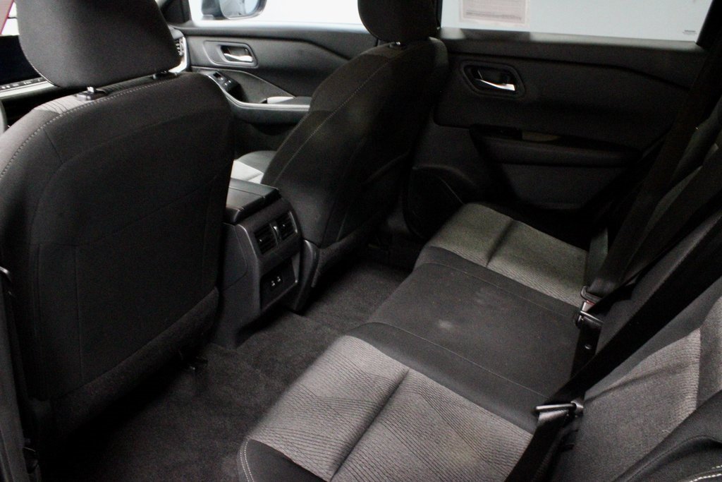 Certified 2024 Nissan Rogue SV image 23