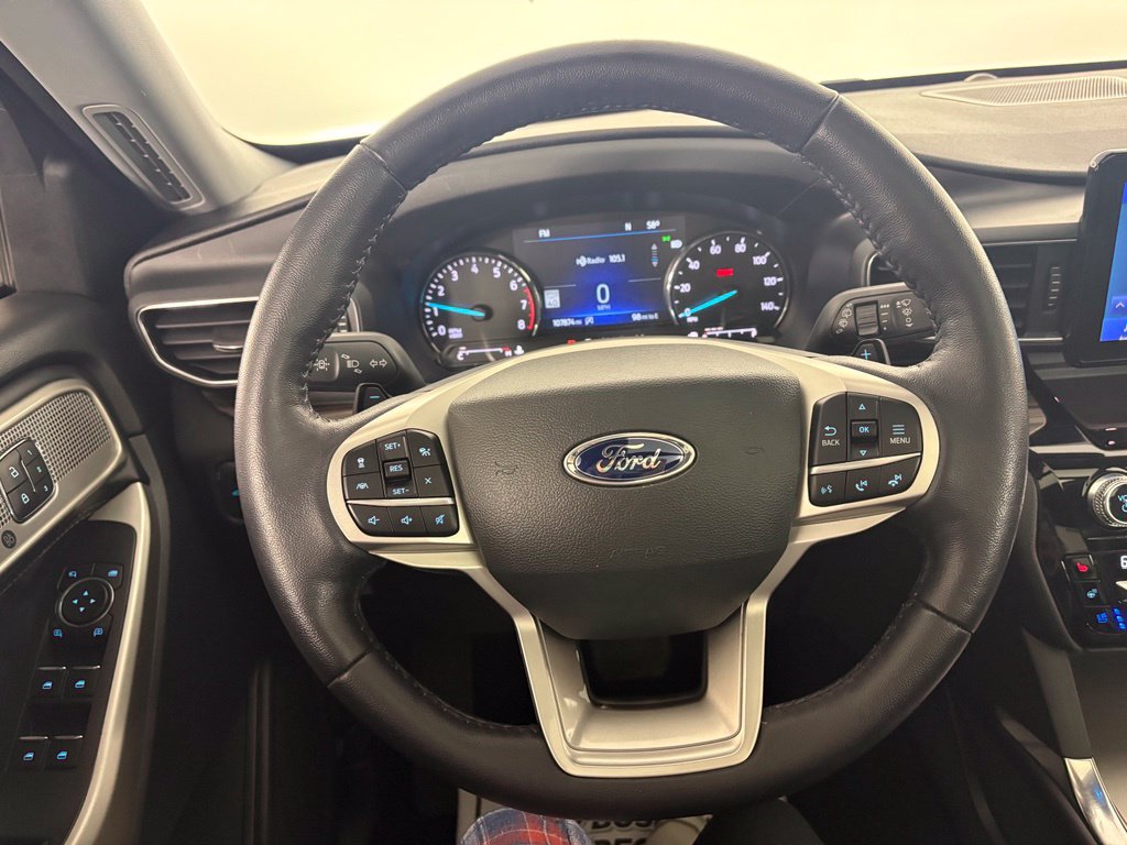Used 2021 Ford Explorer Limited w/ Equipment Group 301A AWD/4WD image 23