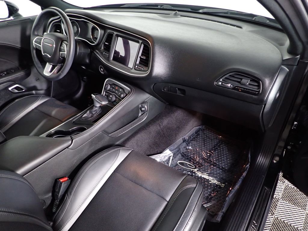 Used 2018 Dodge Challenger GT image 41