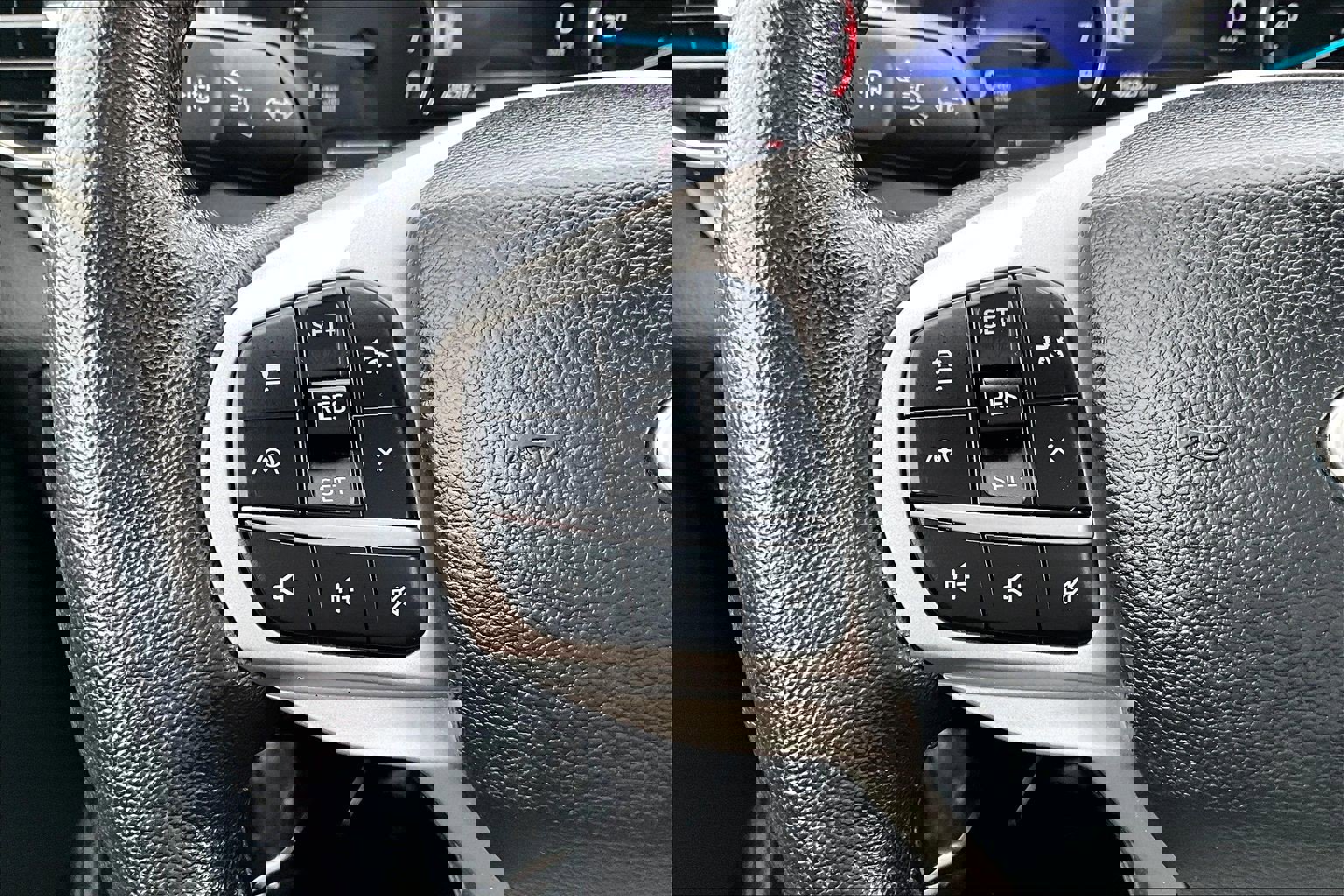 Used 2022 Ford Explorer XLT w/ Equipment Group 202A image 16