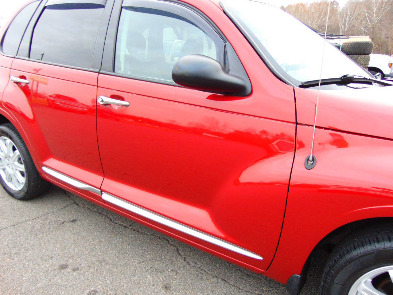 Used 2010 Chrysler PT Cruiser image 36