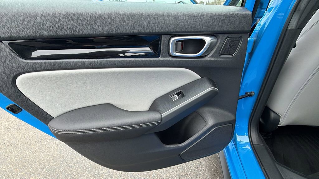 Used 2025 Honda Civic Sport Touring image 14