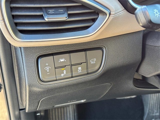 Used 2020 Hyundai Santa Fe Limited image 27