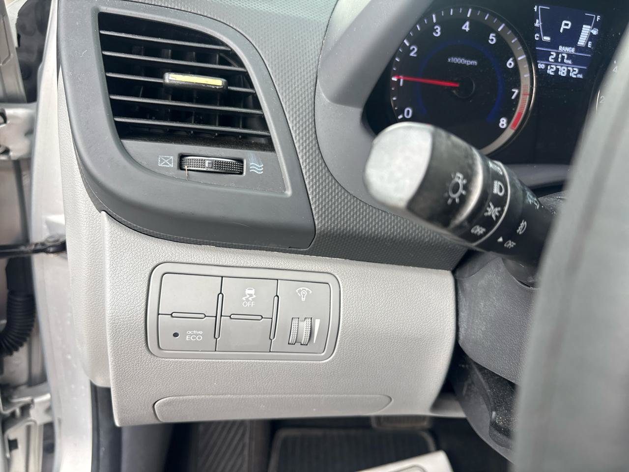 Used 2014 Hyundai Accent GLS w/ Option Group 2 FWD image 14