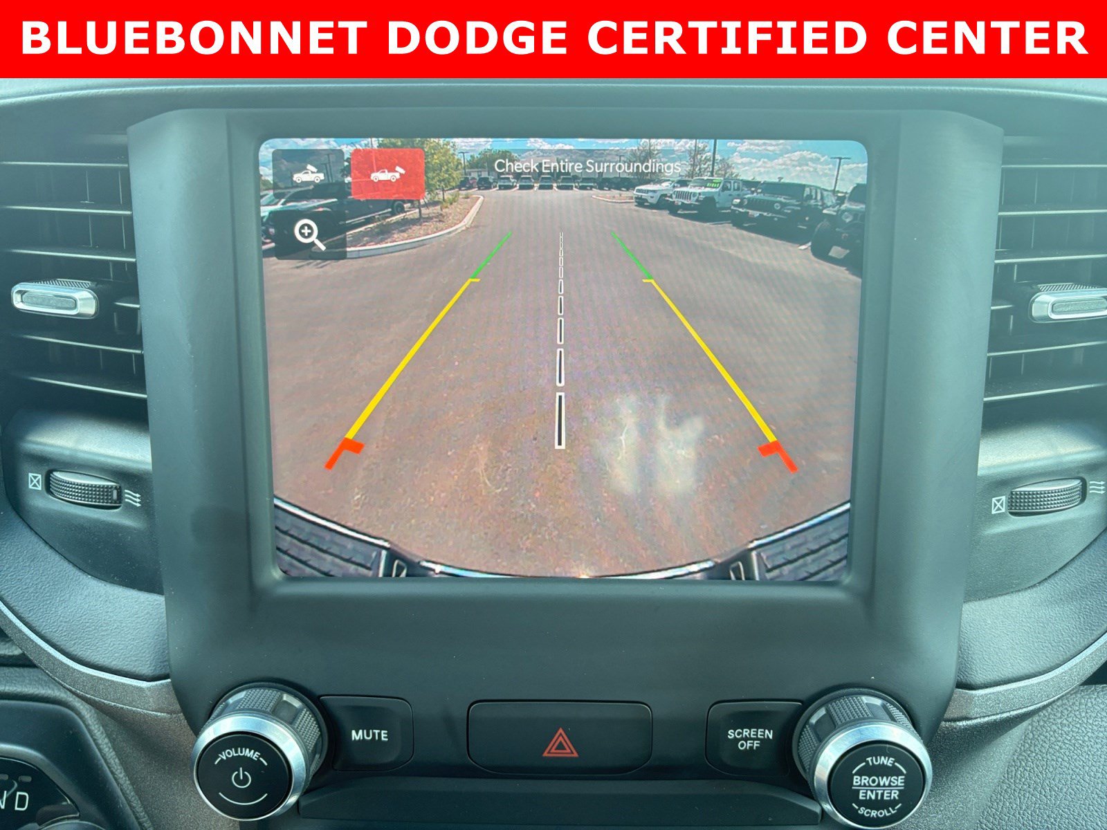 Used 2024 RAM 2500 Tradesman w/ Chrome Appearance Group AWD/4WD image 16