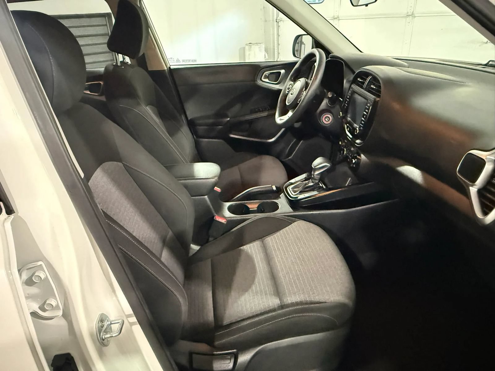 Used 2020 Kia Soul S FWD image 33