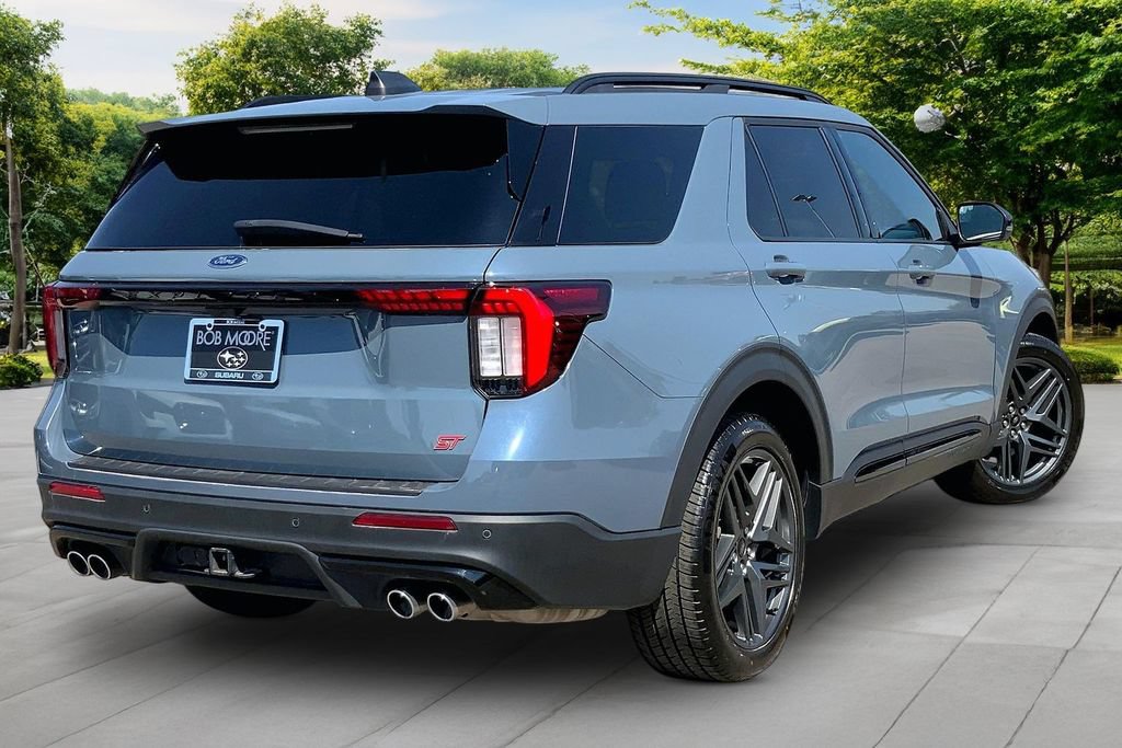 Used 2025 Ford Explorer ST AWD/4WD image 6