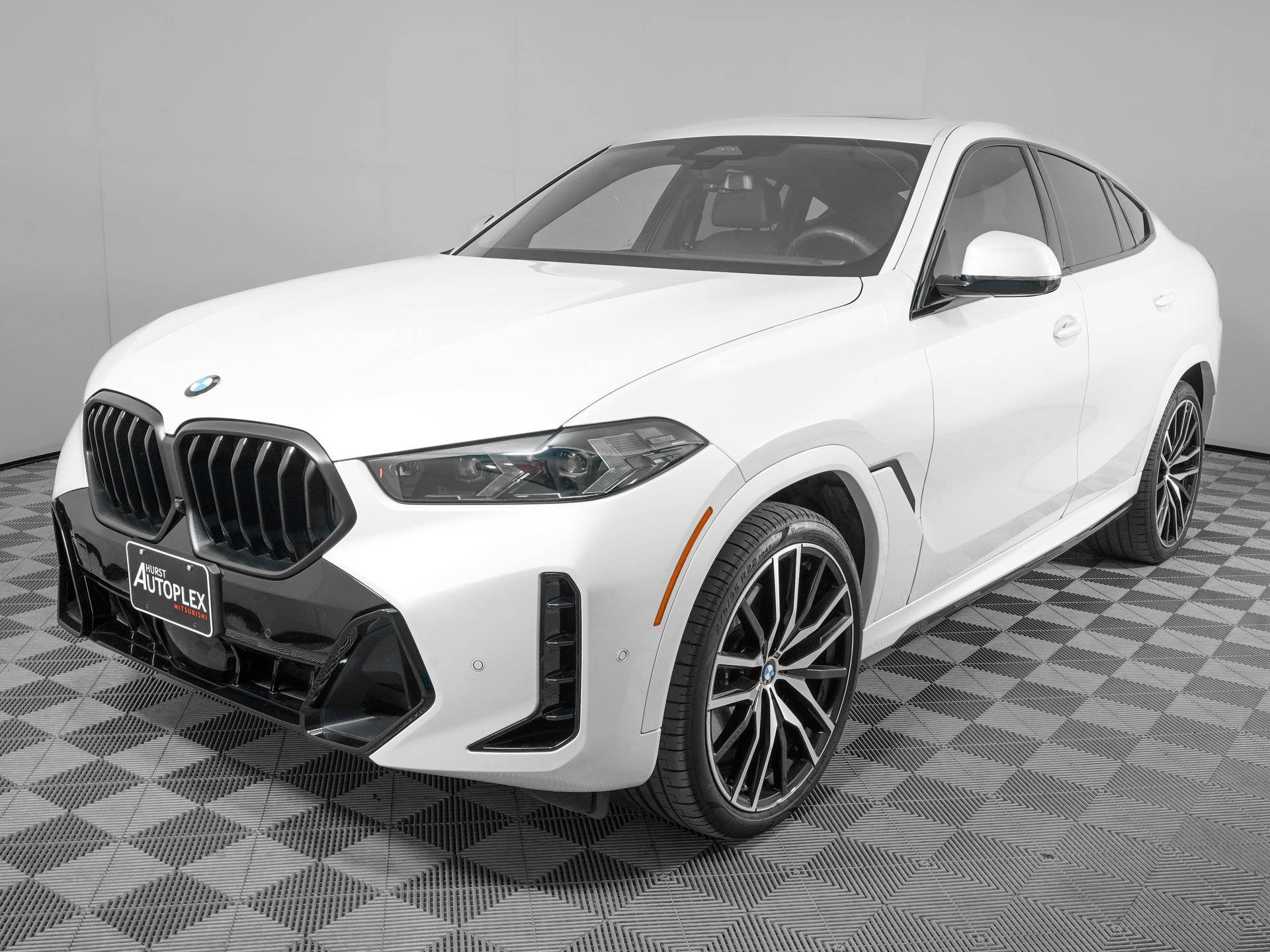 Used 2025 BMW X6 xDrive40i w/ Climate Comfort Package AWD/4WD image 7