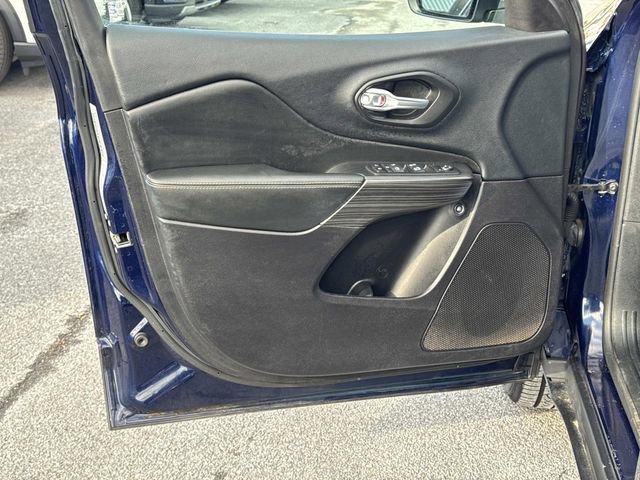 Used 2016 Jeep Cherokee Limited image 14