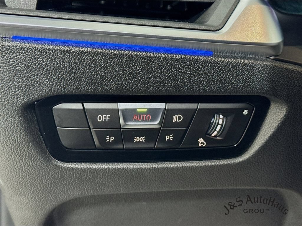 Used 2022 BMW M340i xDrive AWD/4WD image 10