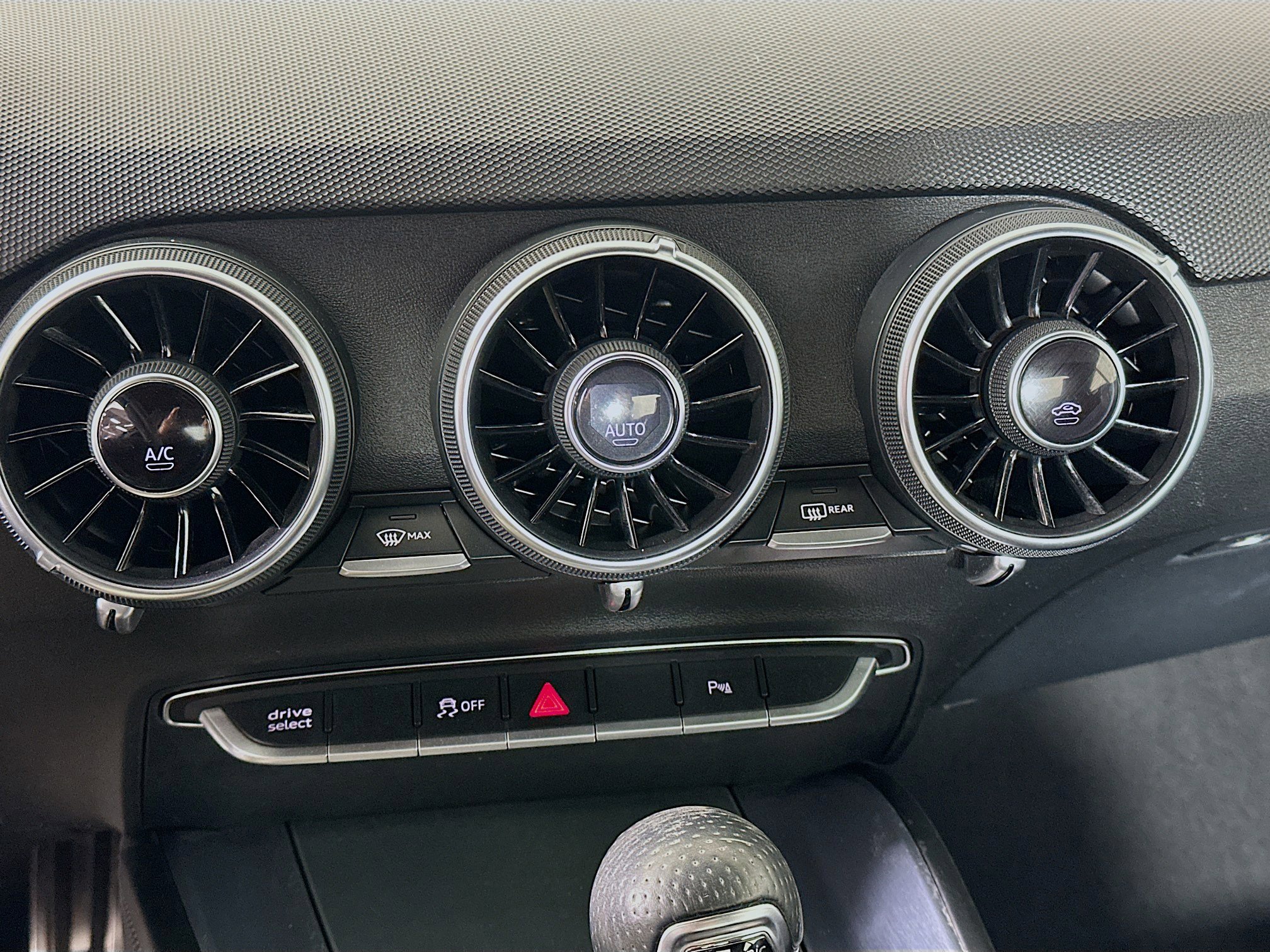 Used 2018 Audi TT 2.0T w/ Technology Package image 24