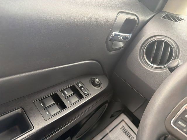 Used 2015 Jeep Patriot High Altitude image 22