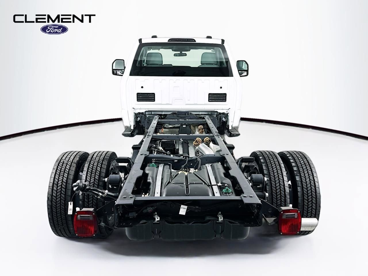 New 2026 Ford F550 4x4 Regular Cab Super Duty image 7